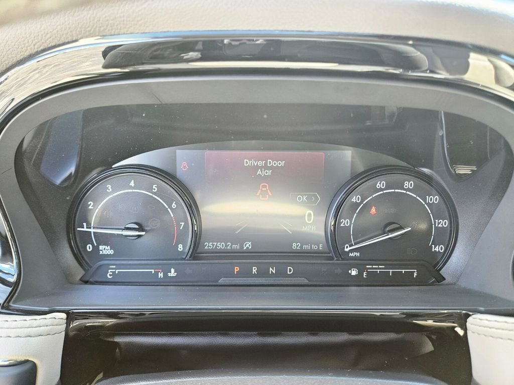 Used 2022 Lincoln Corsair AWD w/ Equipment Group 101A image 27