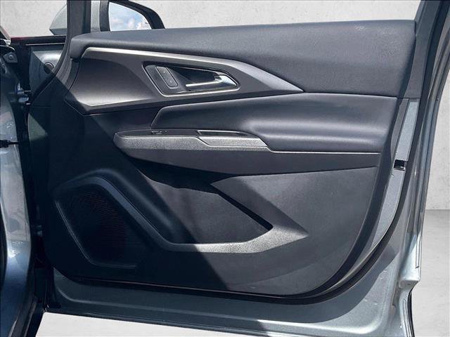 Used 2025 Chevrolet Equinox EV LT FWD image 18