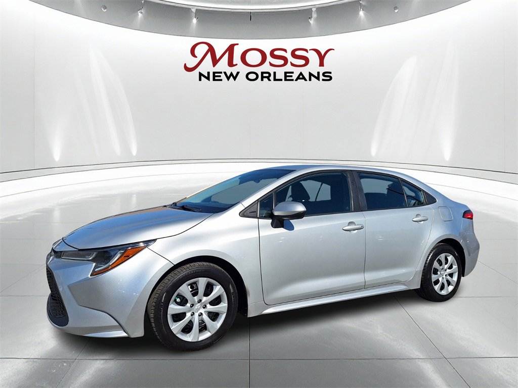 Used 2021 Toyota Corolla LE image 1