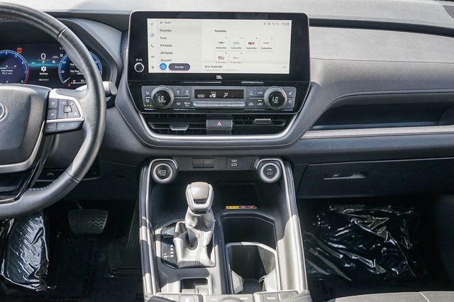 Used 2024 Toyota Grand Highlander Limited image 14