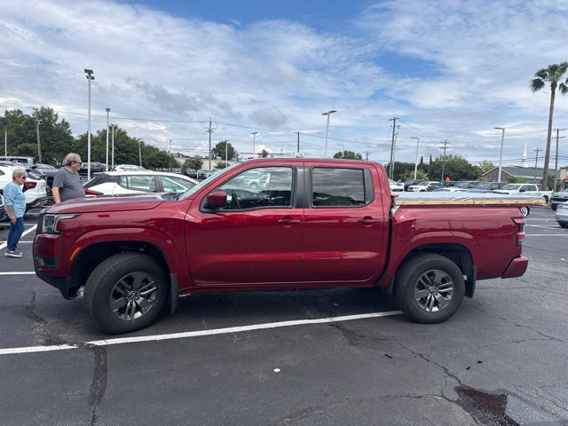 Used 2025 Nissan Frontier SV AWD/4WD image 6