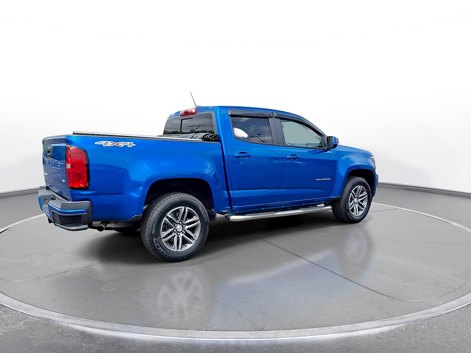 Used 2022 Chevrolet Colorado LT w/ LT Convenience Package AWD/4WD image 8
