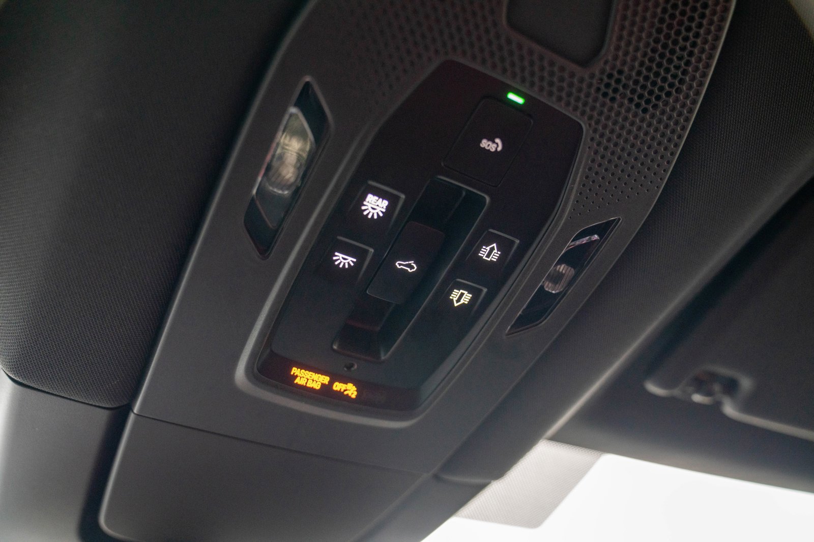 Certified 2025 Porsche Macan Electric image 22