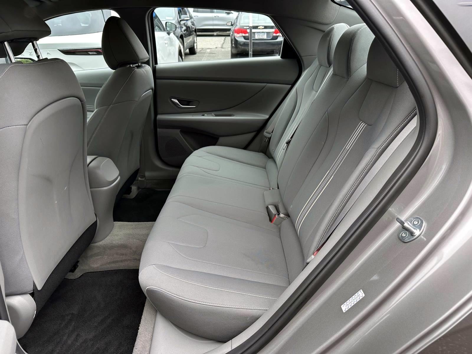 Used 2023 Hyundai Elantra SEL w/ Convenience Package FWD image 12