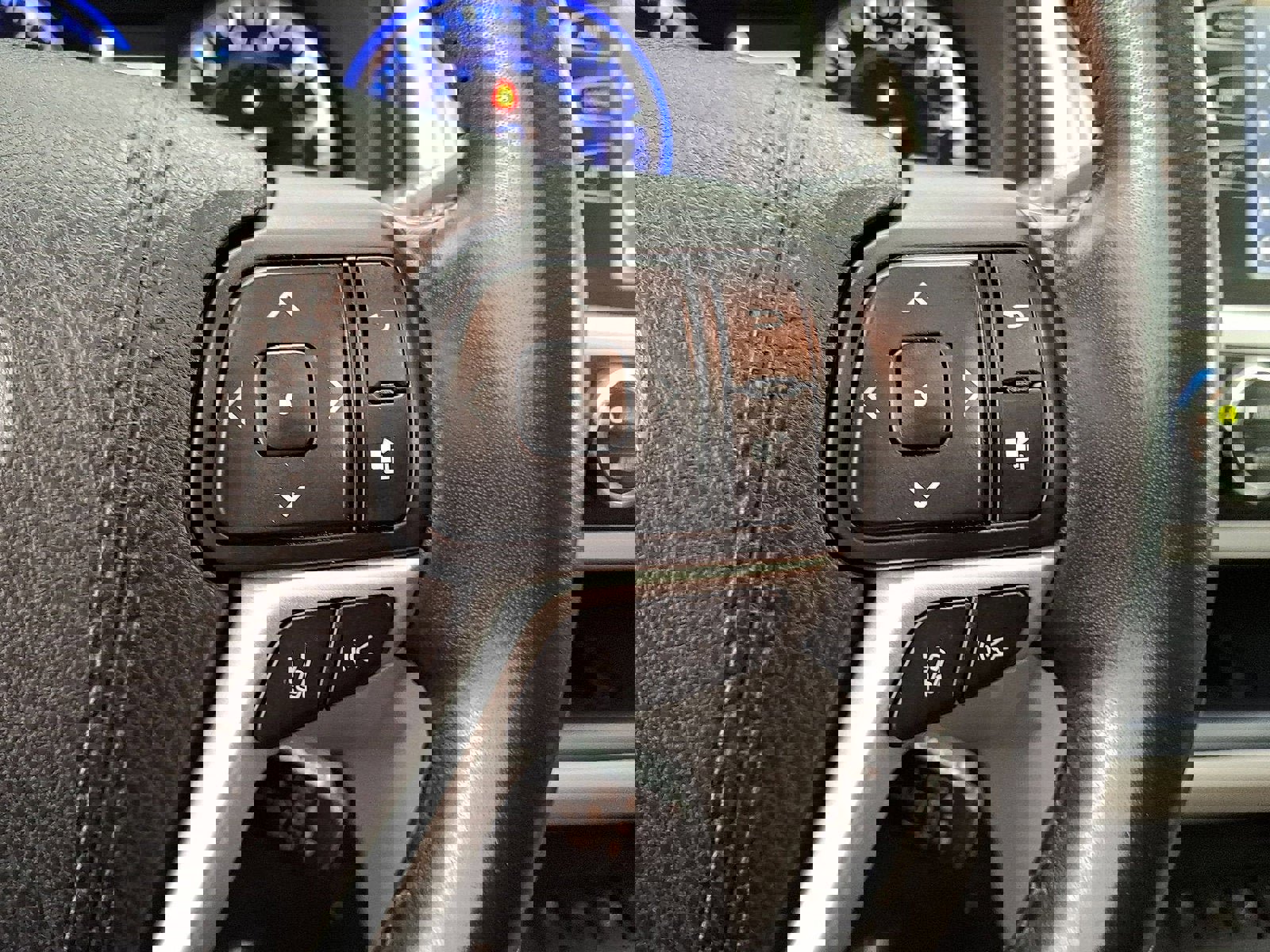 Used 2018 Toyota Highlander XLE image 18