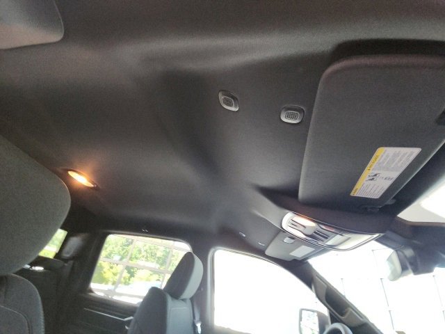 New 2026 RAM 1500 4x4 Crew Cab image 33