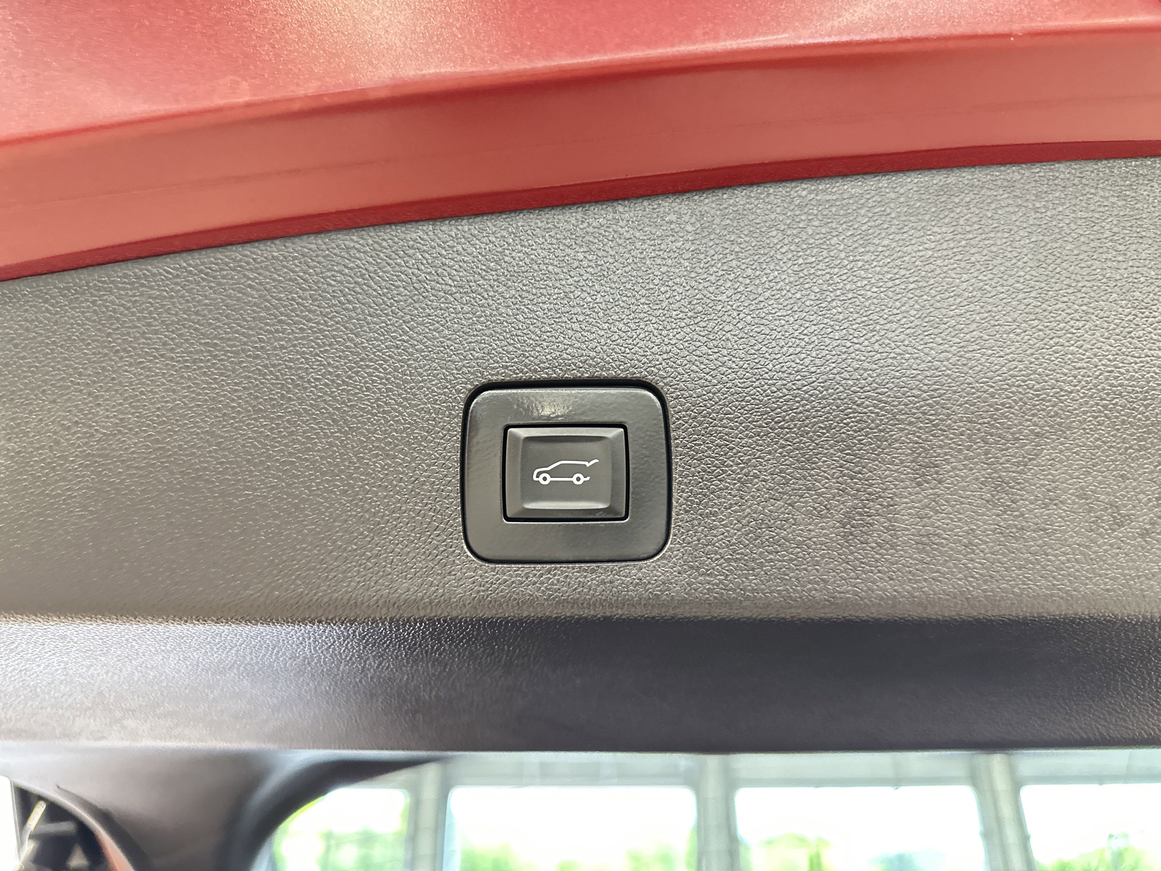 Used 2023 Buick Encore GX Essence w/ Experience Buick Package image 28