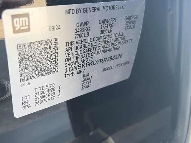 Used 2024 Chevrolet Suburban Premier w/ Premium Package 2 AWD/4WD image 31