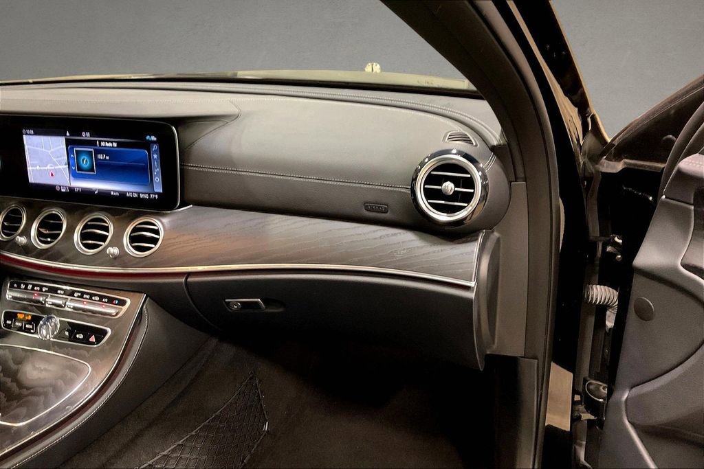 Used 2020 Mercedes-Benz E 350 4MATIC Sedan image 26