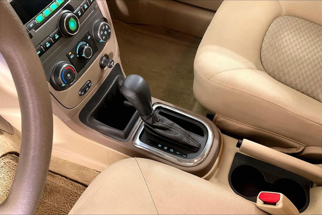 Used 2009 Chevrolet HHR LS image 18