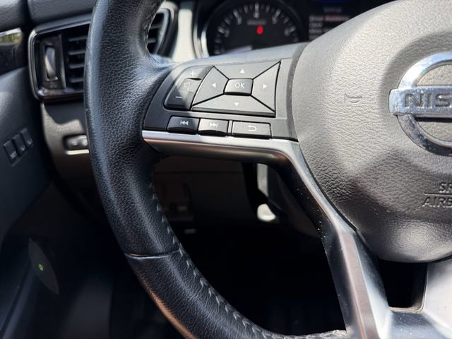 Used 2022 Nissan Rogue Sport SV w/ Technology Package FWD image 16