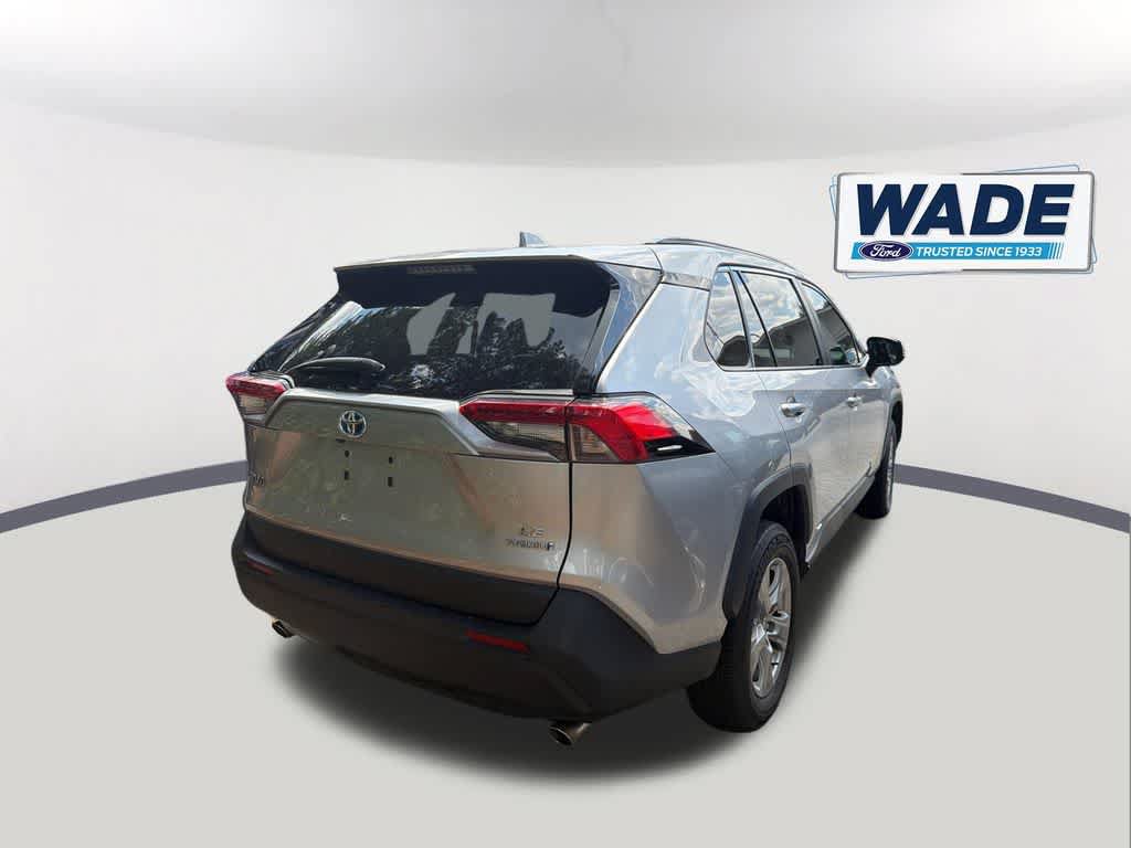 Used 2024 Toyota RAV4 LE AWD/4WD image 6