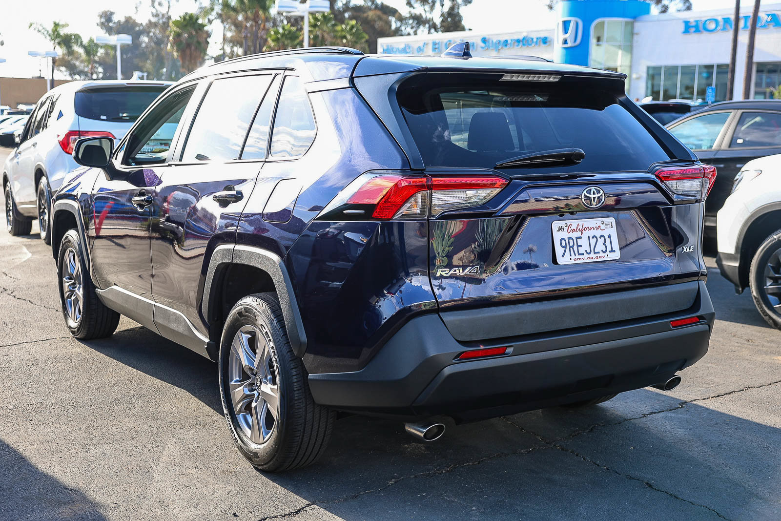 Used 2025 Toyota RAV4 XLE FWD image 21
