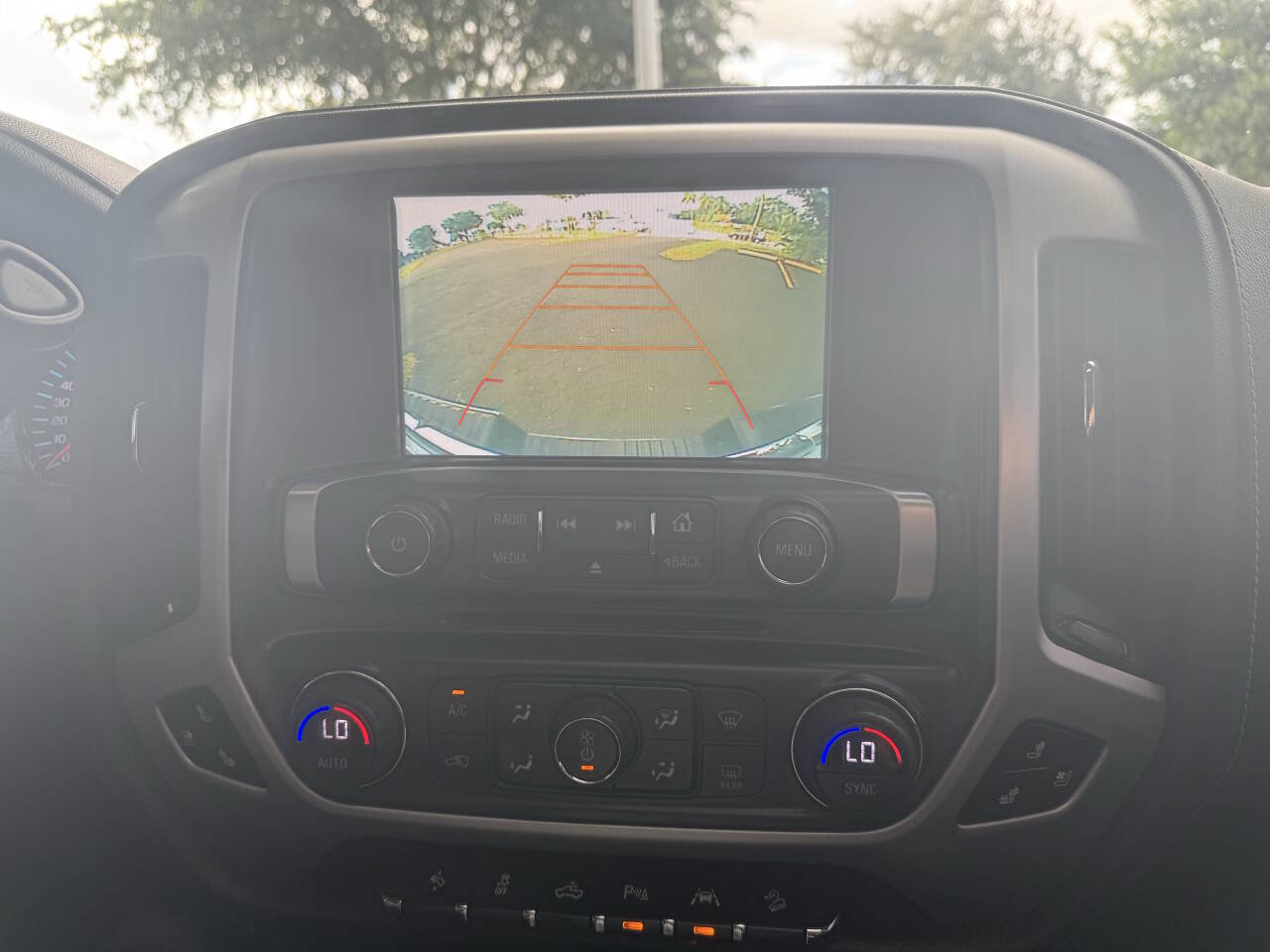 Used 2017 GMC Sierra 1500 SLT image 2