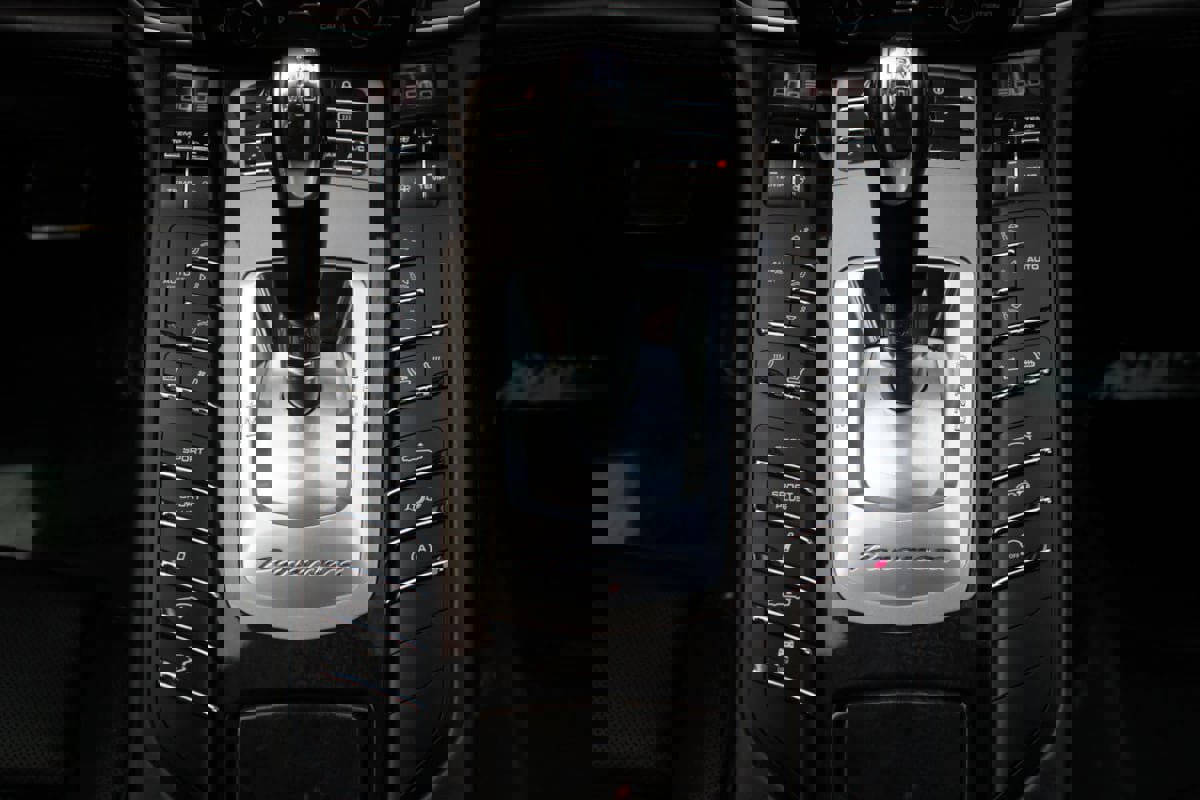 Used 2013 Porsche Panamera GTS image 28