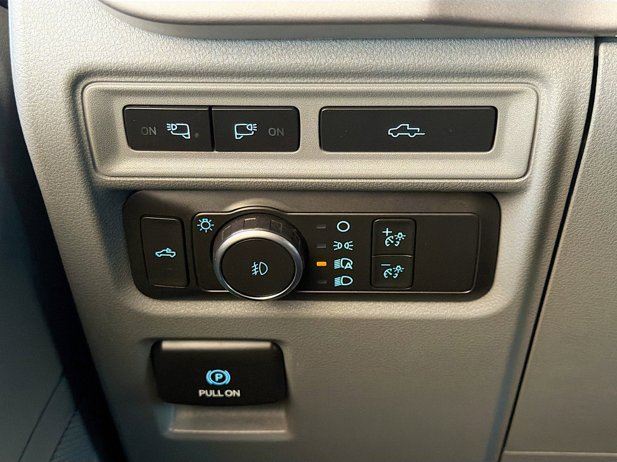 Used 2022 Ford F150 XLT w/ Equipment Group 302A High image 17