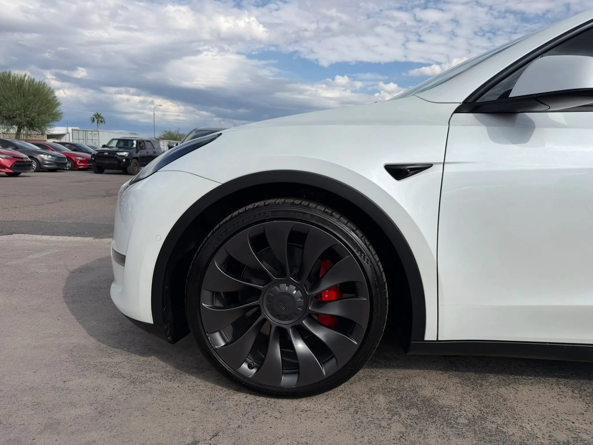 Used 2020 Tesla Model Y Performance AWD/4WD image 32