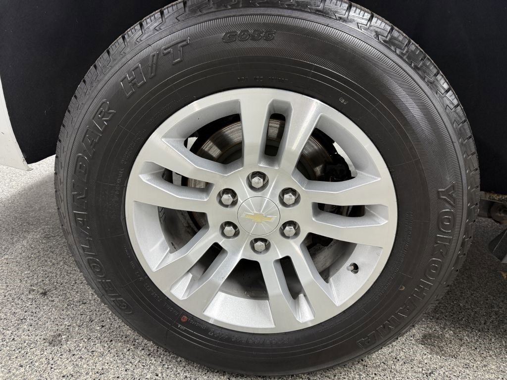 Used 2018 Chevrolet Suburban LT image 42