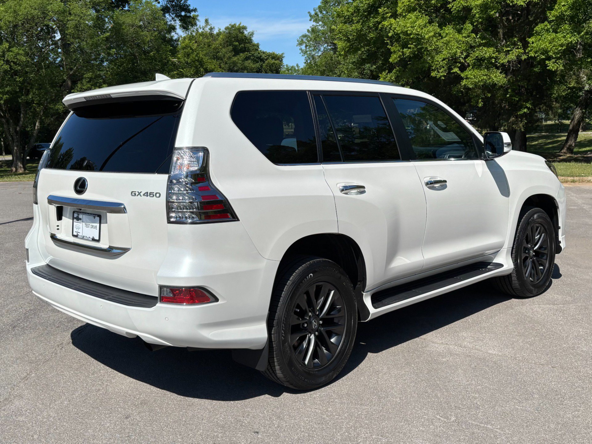 Used 2023 Lexus GX 460 Premium w/ Premium Plus Package AWD/4WD image 3