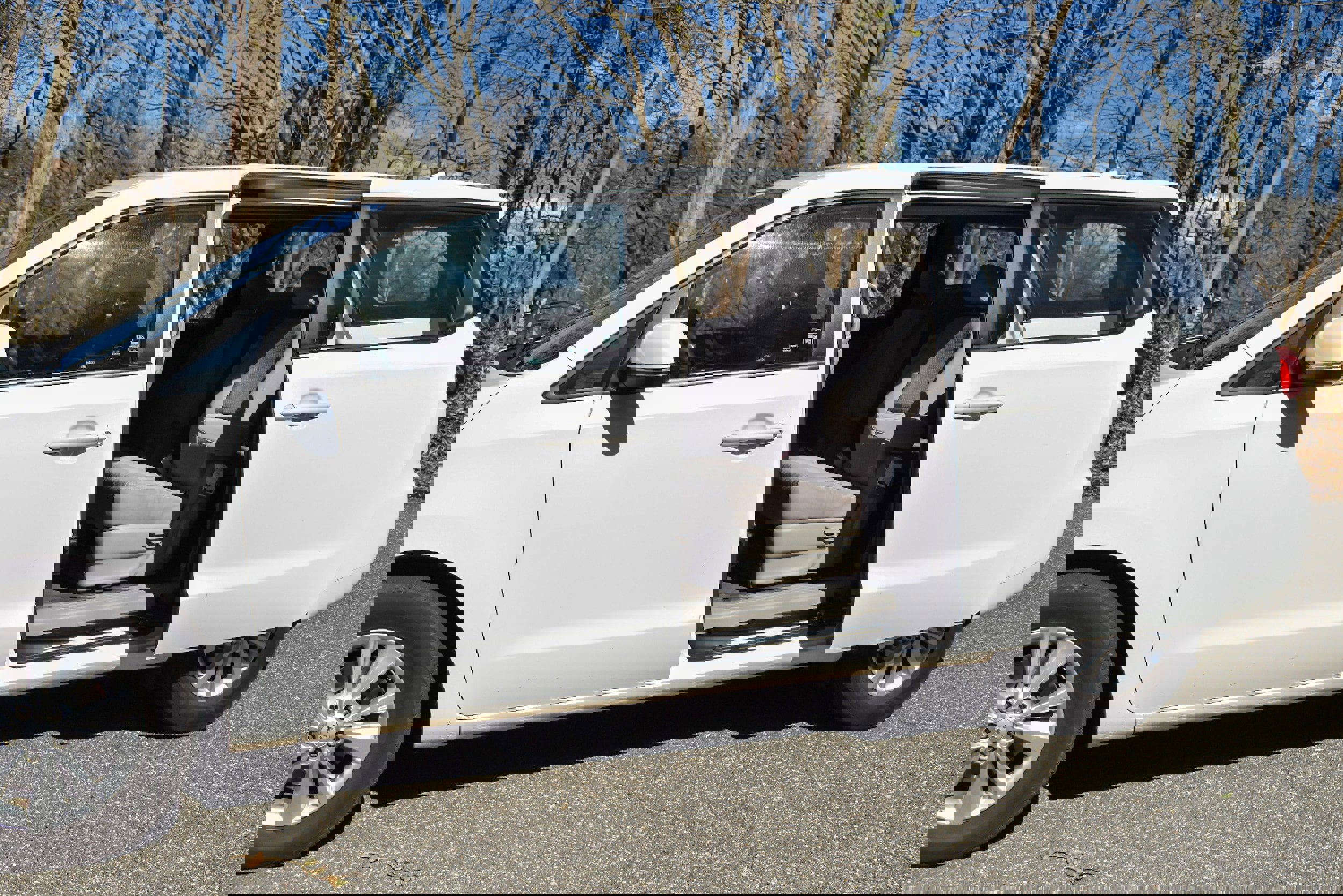 Used 2018 Kia Sedona L image 16