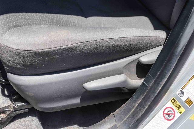 Used 2015 Toyota Prius Three w/ Preferred Accessory Package FWD image 17
