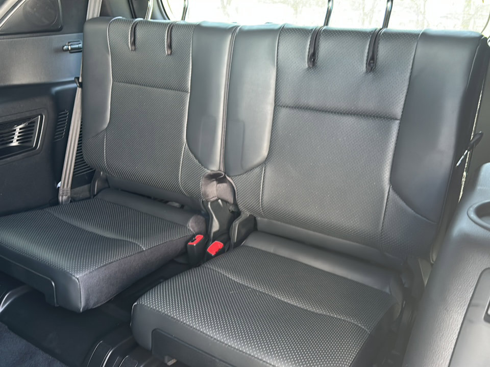 Used 2023 Lexus GX 460 Luxury w/ Accessory Package image 21