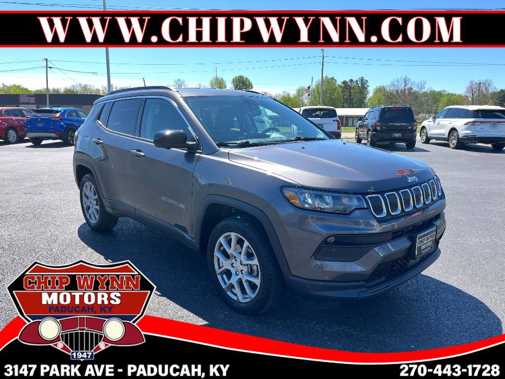 Used 2022 Jeep Compass Latitude image 1