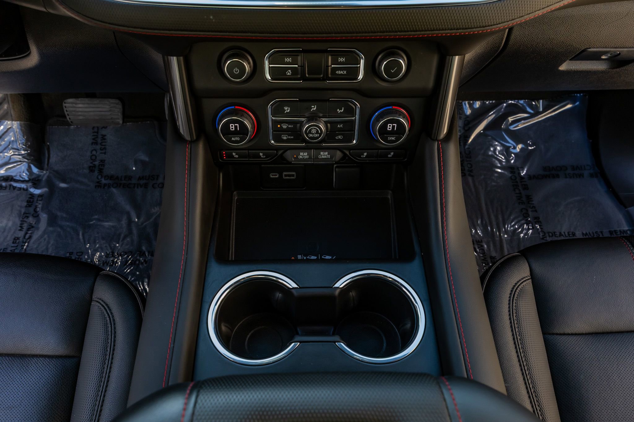 Used 2023 Chevrolet Suburban RST w/ Sport Performance Package image 27