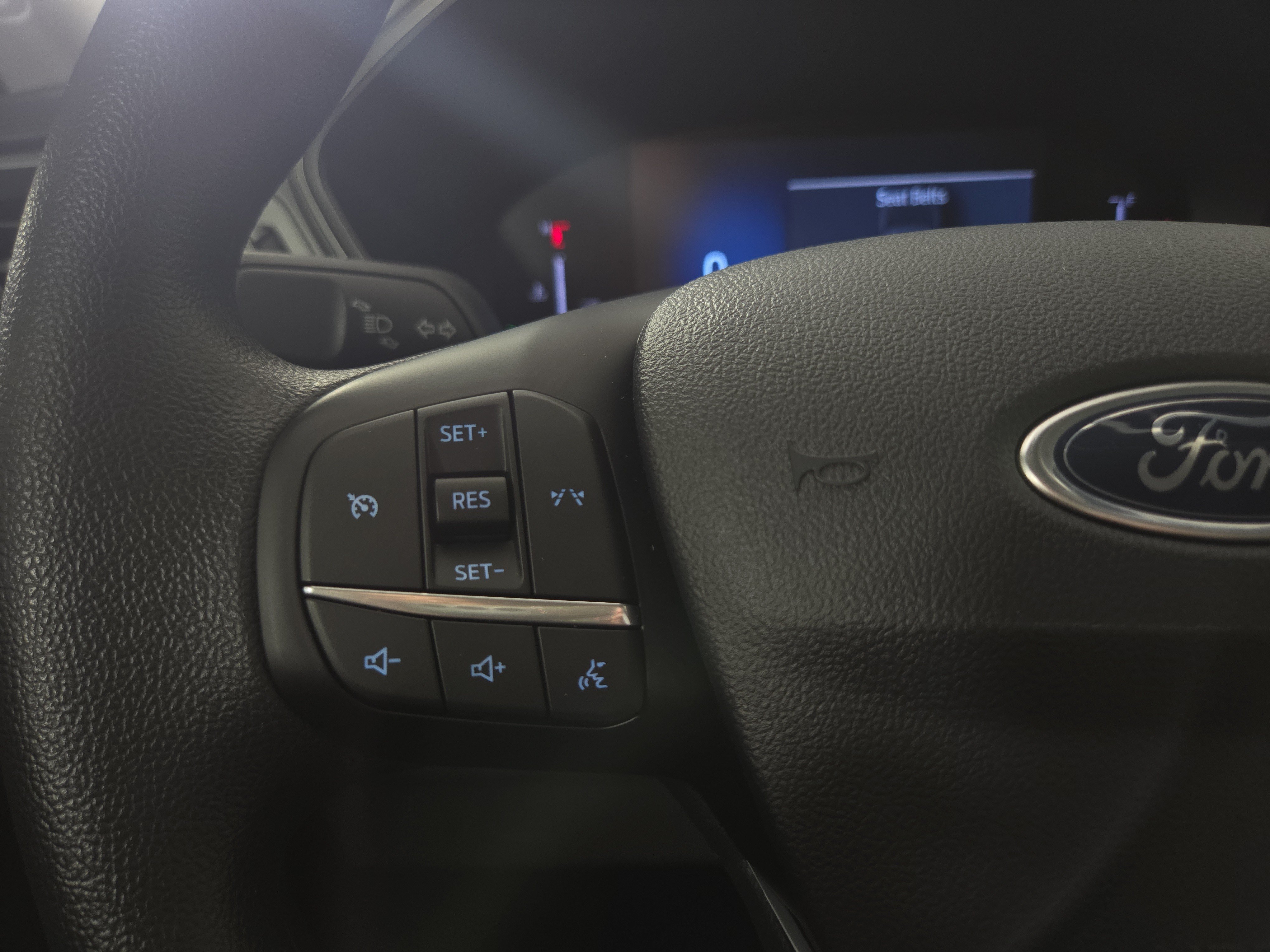 Used 2025 Ford Escape Active AWD/4WD image 15