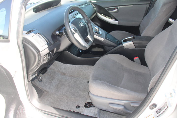 Used 2015 Toyota Prius Three w/ Solar Roof Package FWD image 10