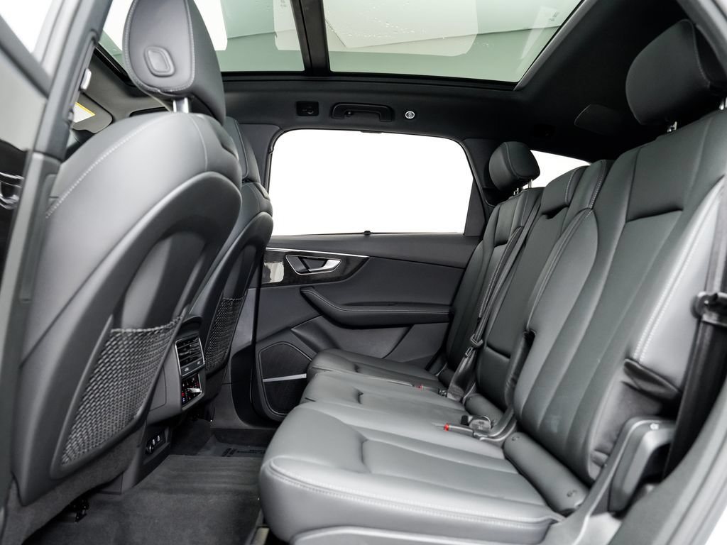 Certified 2025 Audi Q7 2.0T Premium Plus w/ Premium Plus Package AWD/4WD image 23