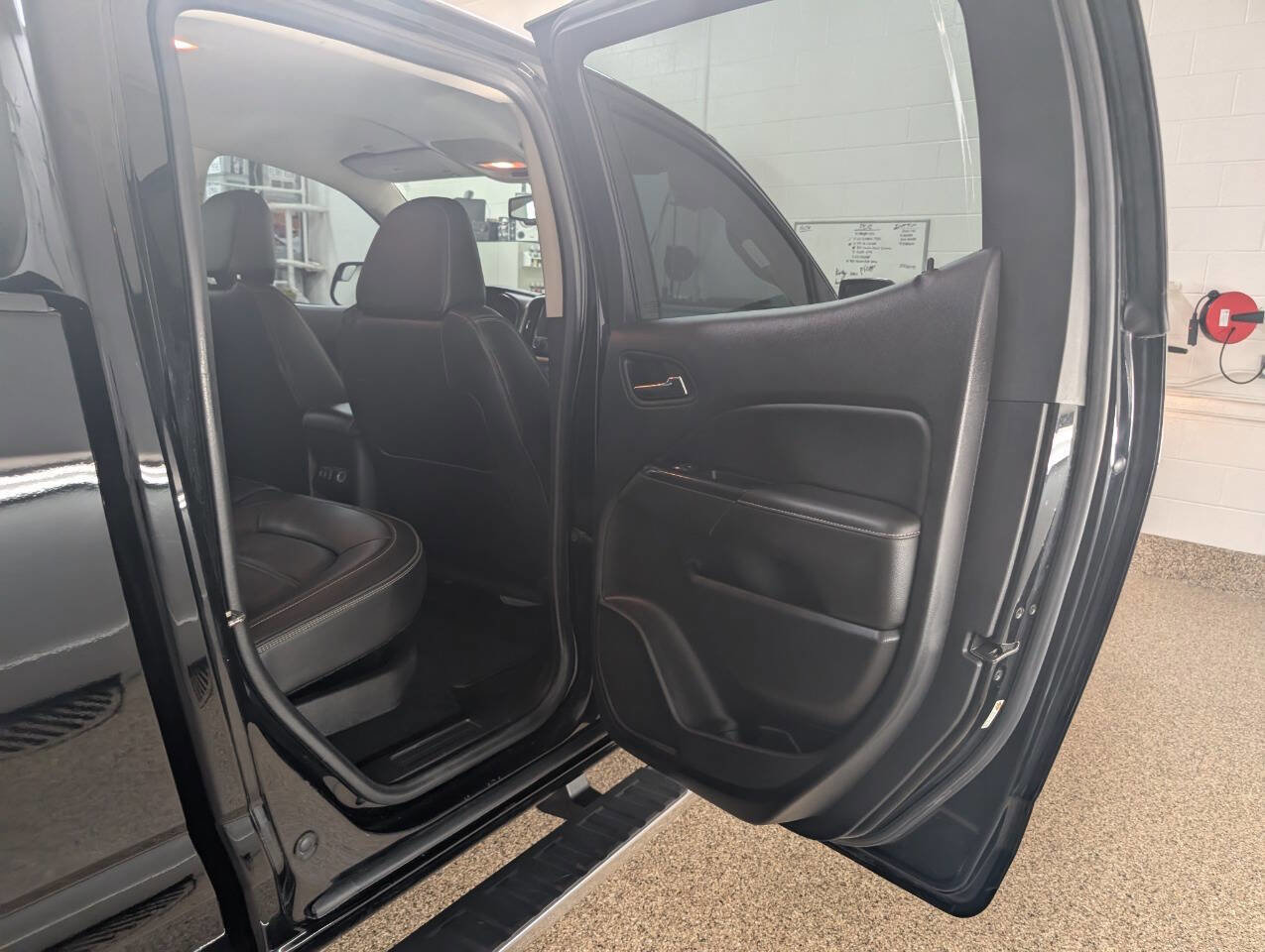 Used 2017 GMC Canyon Denali AWD/4WD image 15