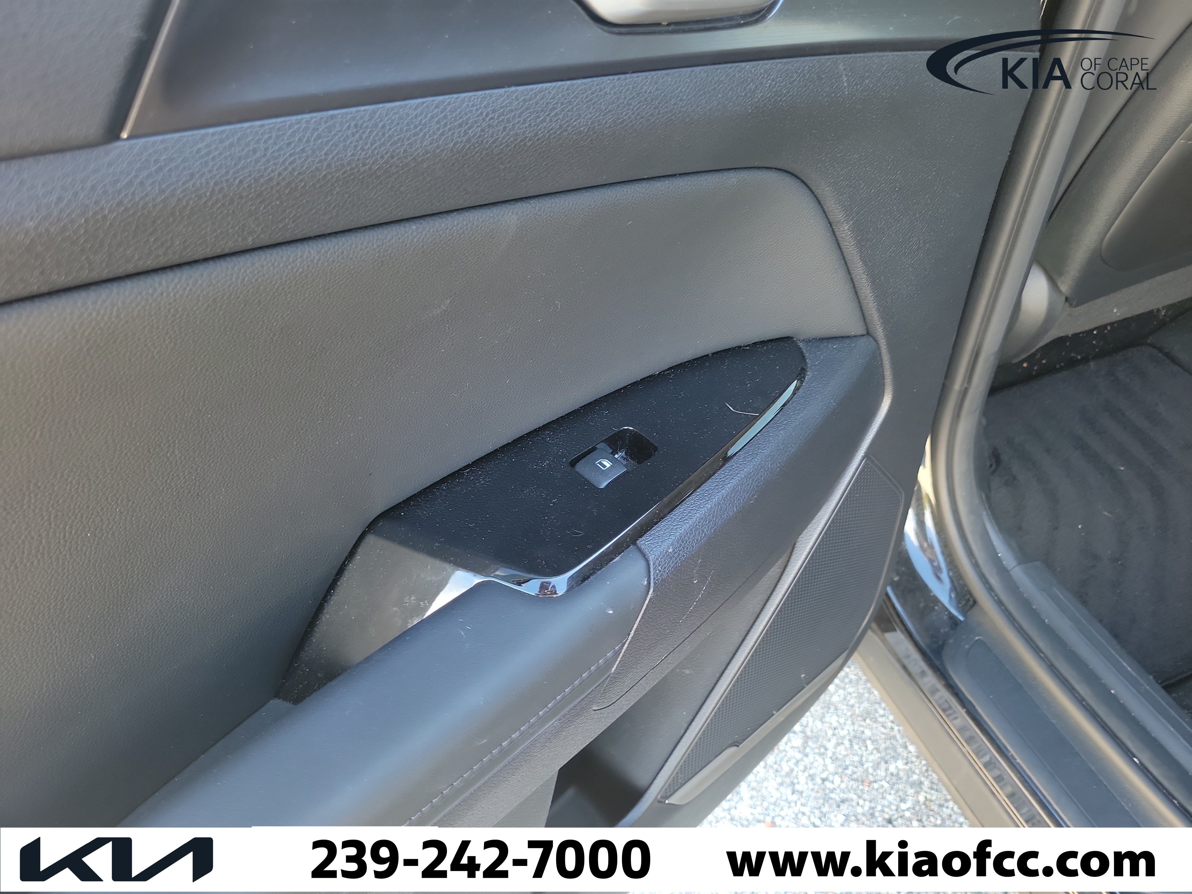 Certified 2023 Kia Sportage EX AWD/4WD image 12