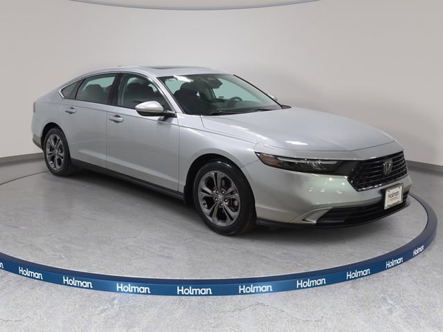 Used 2023 Honda Accord EX image 4