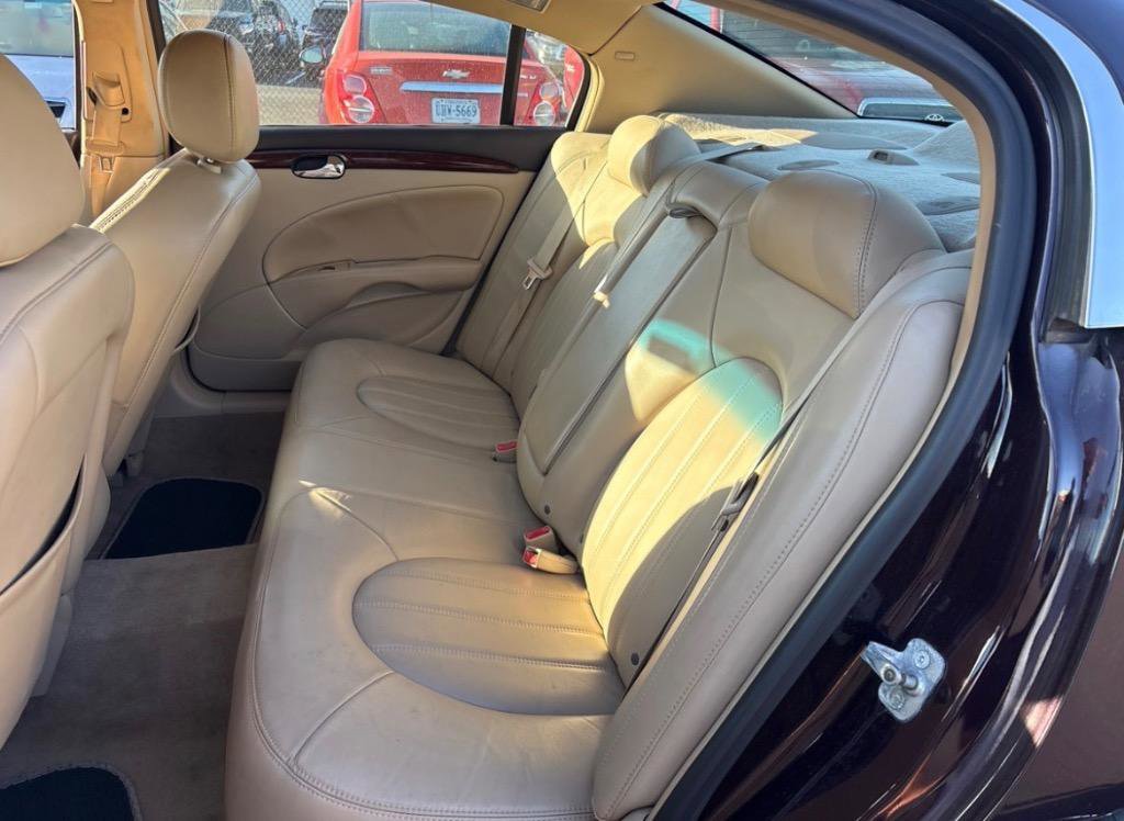 Used 2008 Buick Lucerne CXL w/ Driver Confidence Package FWD image 10