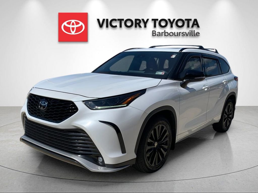 Used 2023 Toyota Highlander XSE AWD/4WD image 1