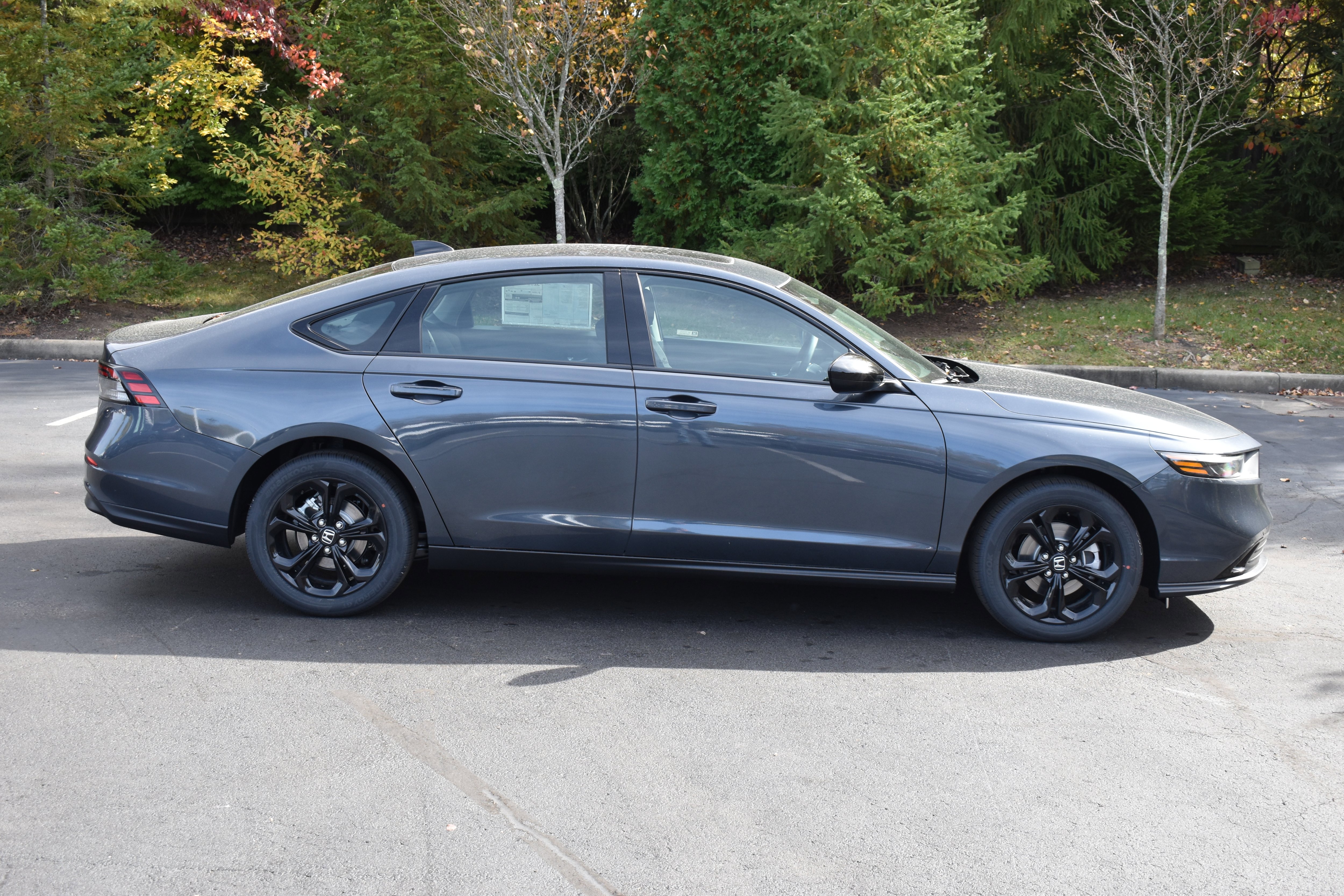 New 2025 Honda Accord SE image 9