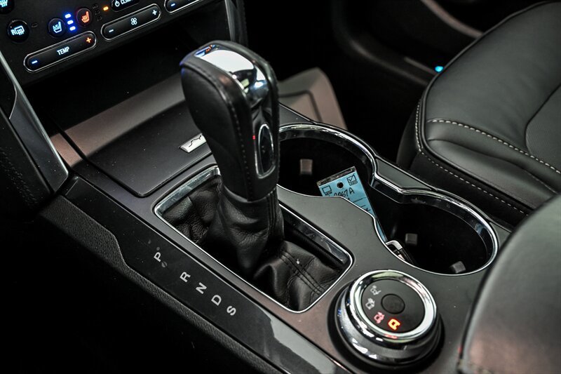 Used 2019 Ford Explorer Platinum AWD/4WD image 28