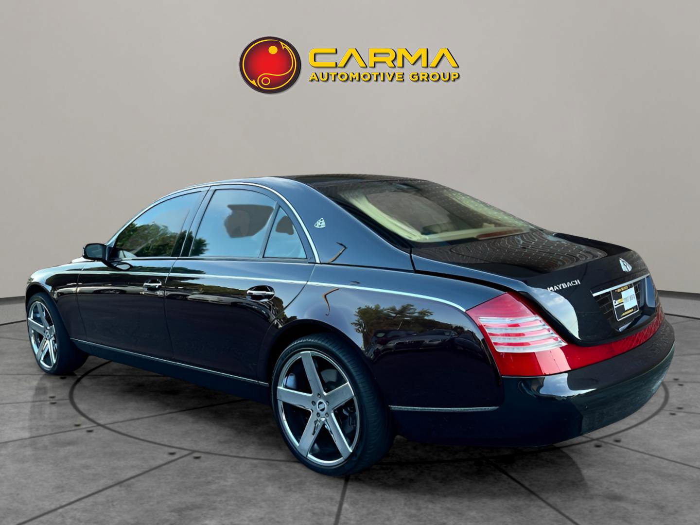 Used 2004 Maybach 57 image 3