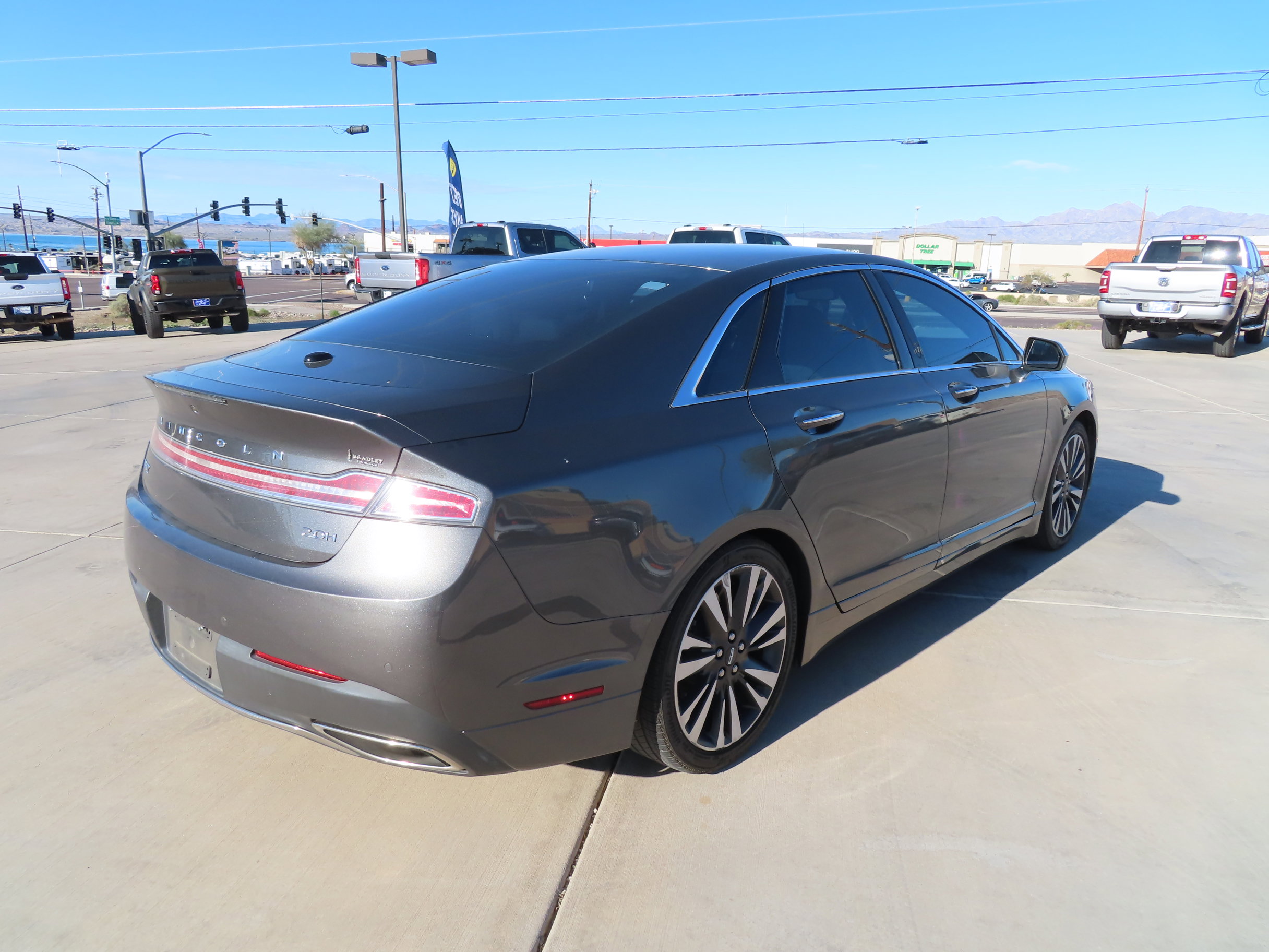 Used 2017 Lincoln MKZ Reserve image 6