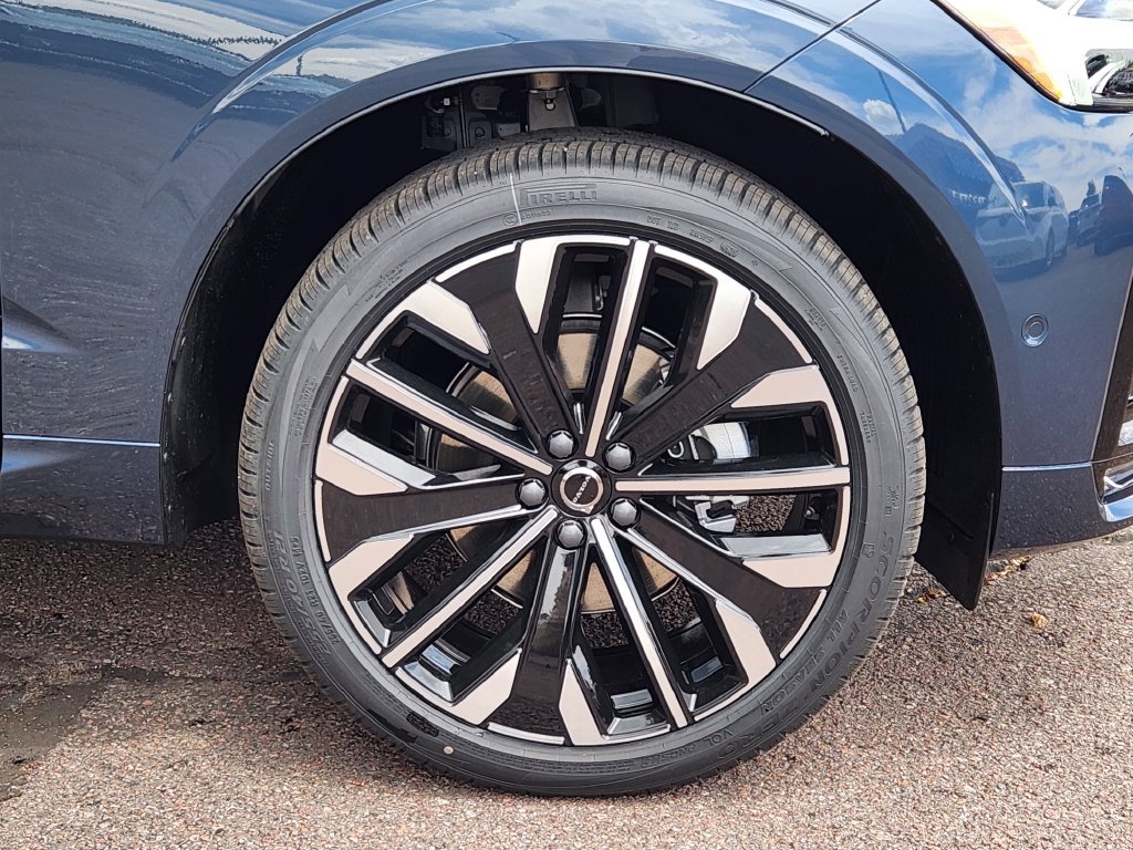 New 2026 Volvo XC60 B5 Ultra w/ Climate Package AWD/4WD image 30