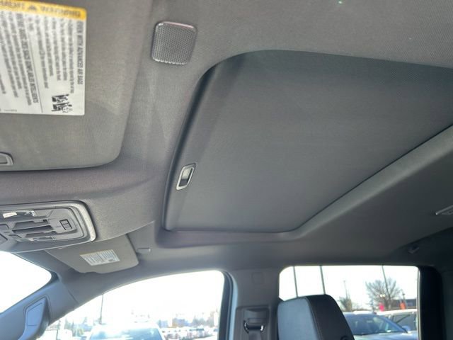 Used 2025 Chevrolet Silverado 2500 LTZ w/ LTZ Convenience Package image 18