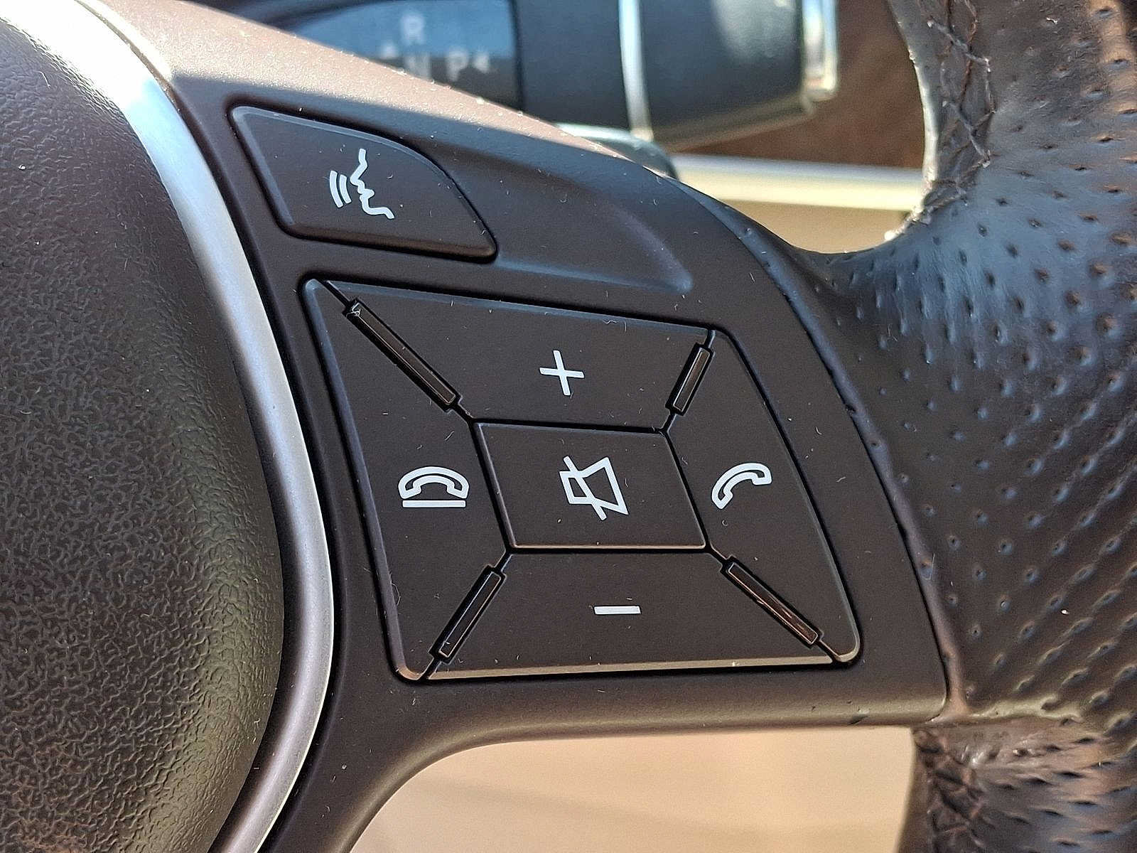 Used 2015 Mercedes-Benz E 350 4MATIC Sedan image 23