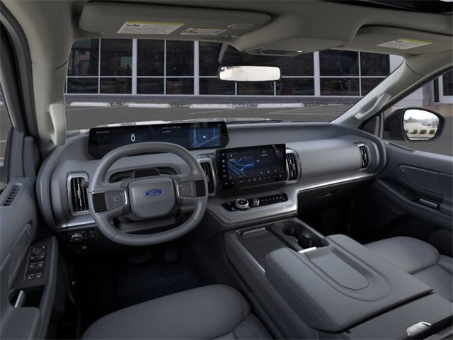 New 2025 Ford Expedition Active image 9