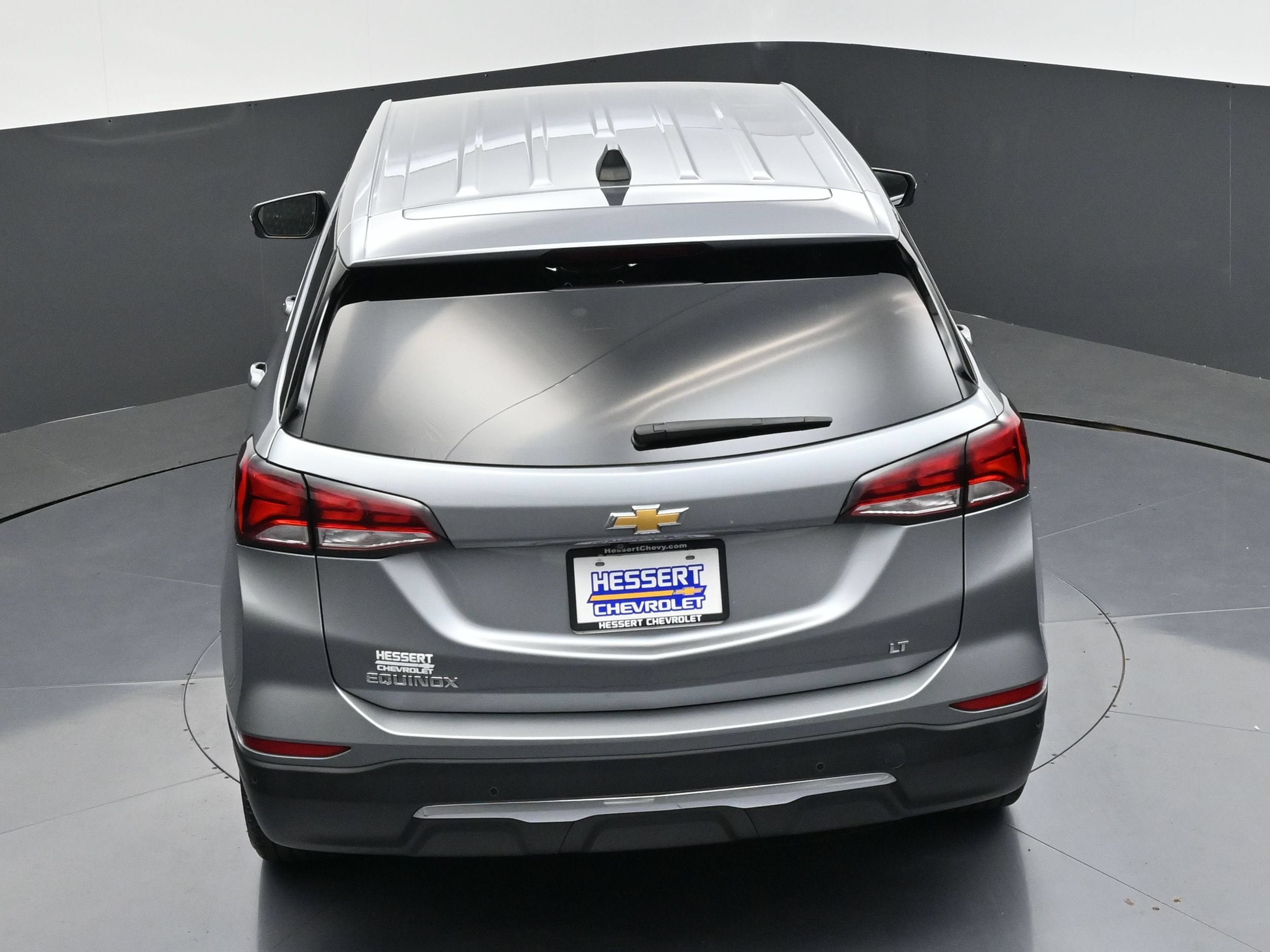 Used 2024 Chevrolet Equinox LT FWD image 46