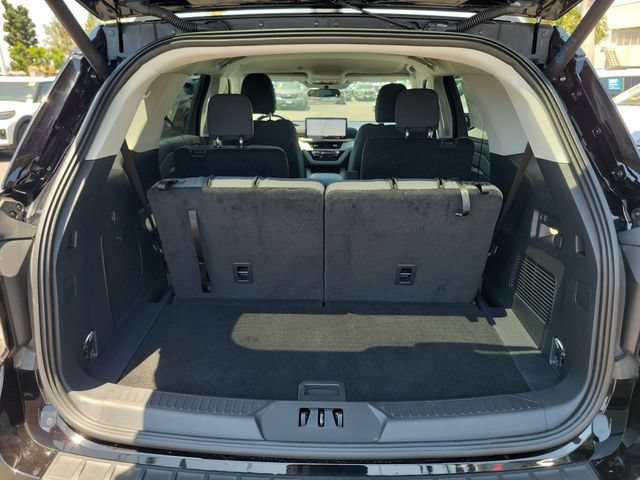 Used 2026 Ford Explorer Active RWD image 21