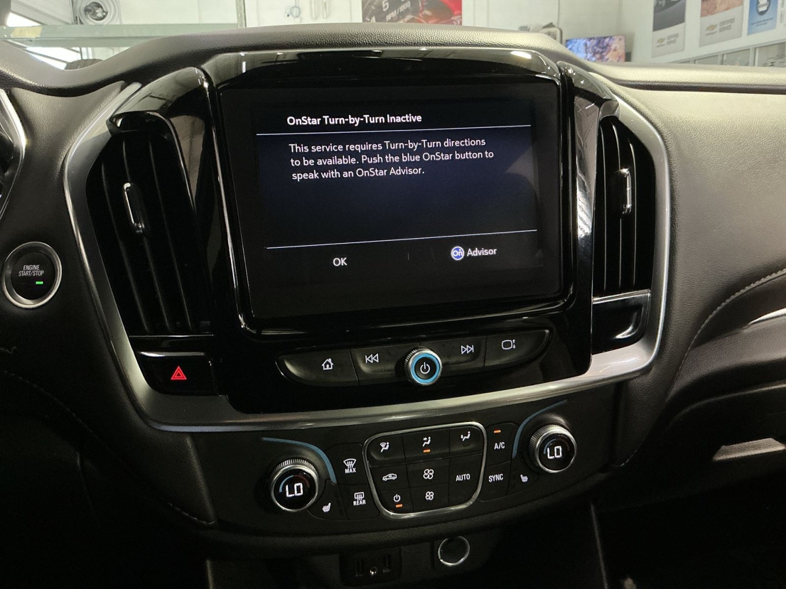 Used 2023 Chevrolet Traverse LT FWD image 21