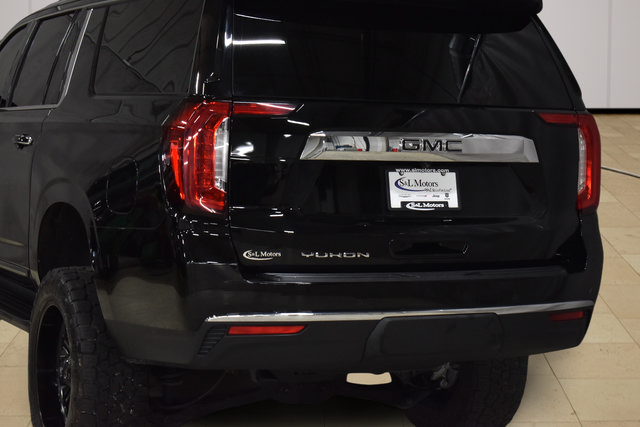 Used 2024 GMC Yukon XL SLT AWD/4WD image 38