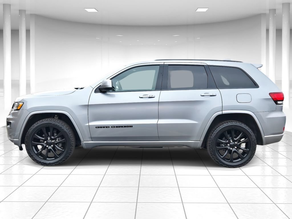 Used 2020 Jeep Grand Cherokee Altitude image 6