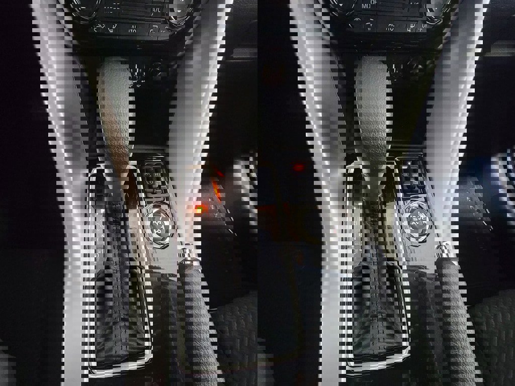 Used 2024 Mitsubishi Eclipse Cross LE image 18